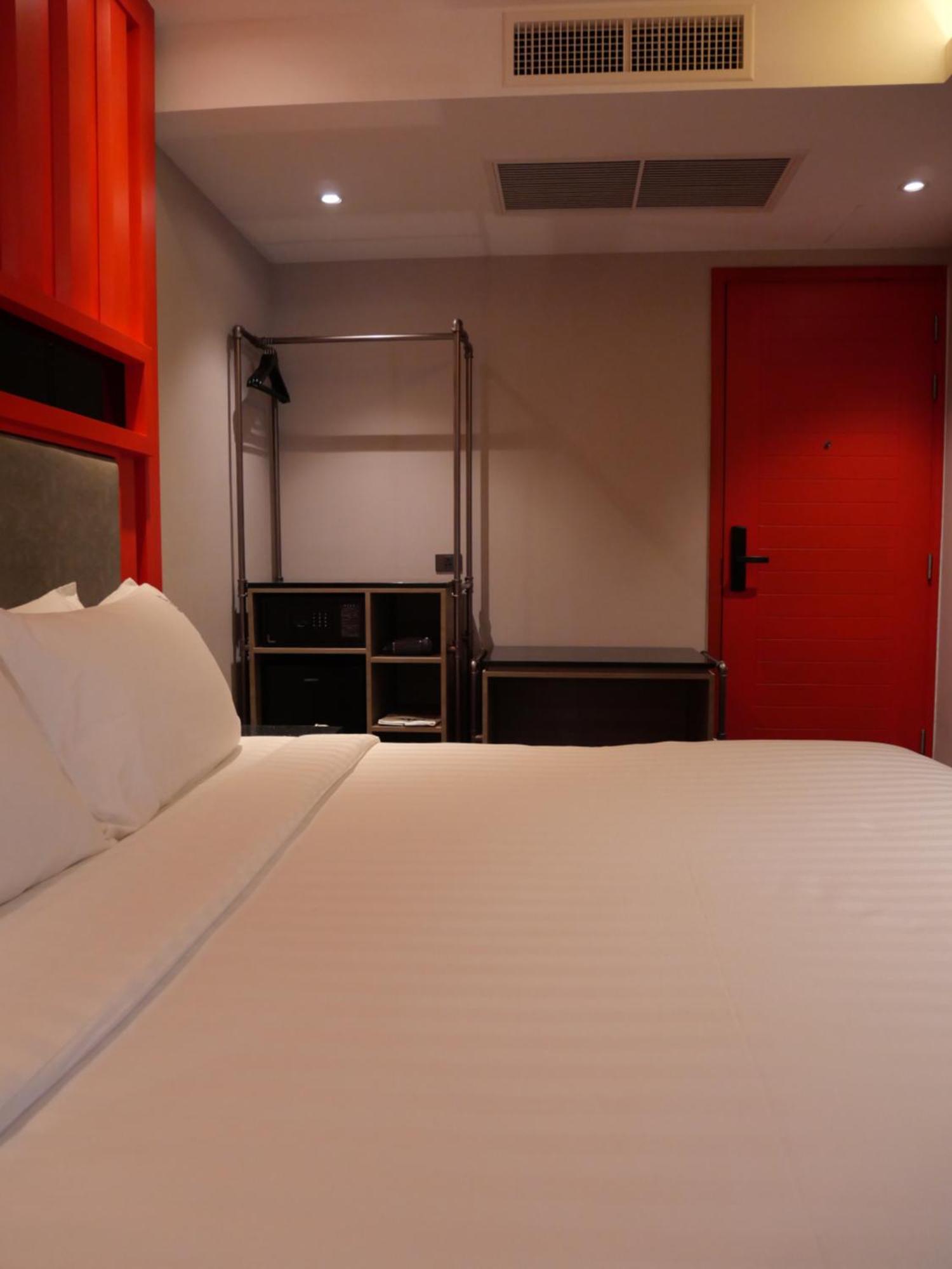T2 The Portal Sukhumvit Hotel Banguecoque Exterior foto