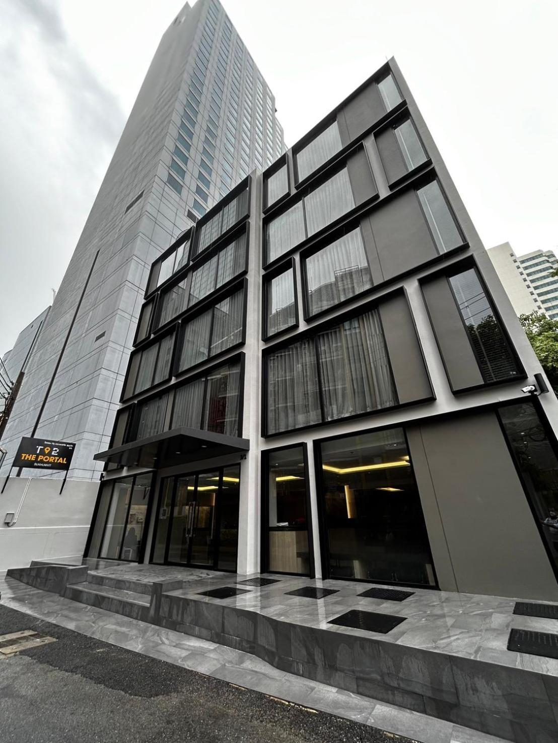 T2 The Portal Sukhumvit Hotel Banguecoque Exterior foto